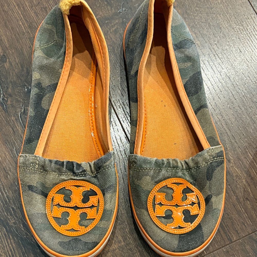 Tory Burch Camouflage Flats with Orange Details